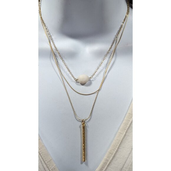 Elegant Multilayer Gold Tone Chain And Pendant Necklace - Picture 3 of 5